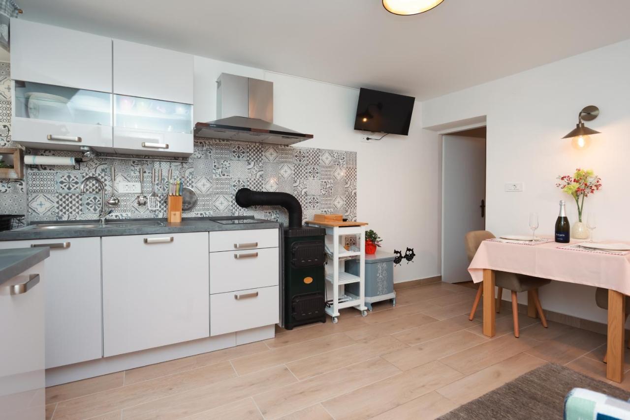 Apartmani Nad Voltun Kastav Ngoại thất bức ảnh